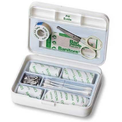Erste Hilfe Box mit diversem Inhalt